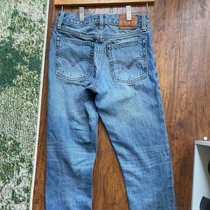 Levi’s Straight Leg Jeans